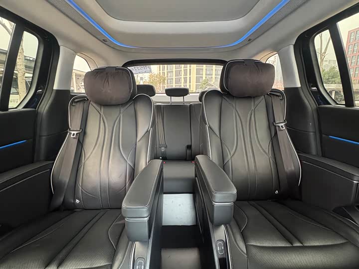 Фото 9 - XPeng X9