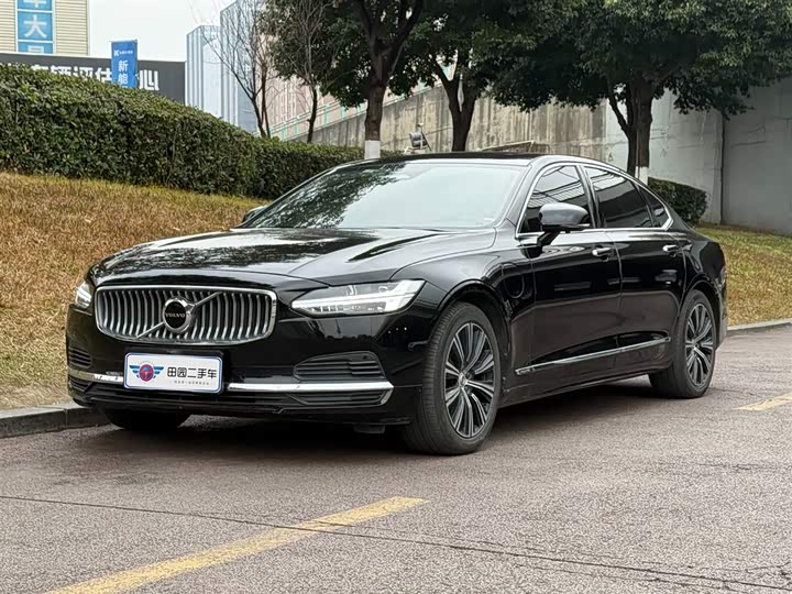 Фото 1 - Volvo S90 Hybrid
