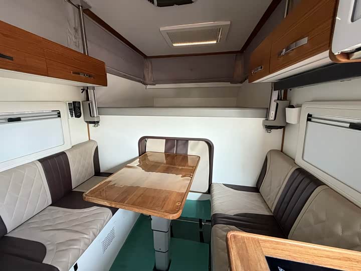 Фото 3 - Ford F-150 Raptor