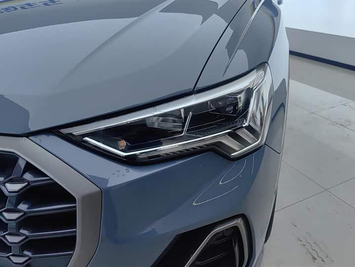 Фото 5 - Audi Q3