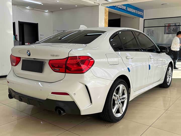 Фото 6 - BMW 1 Series