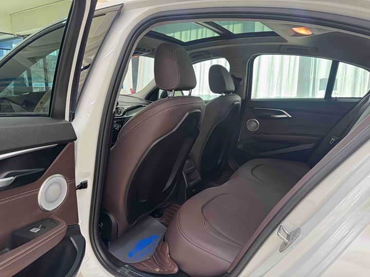 Фото 8 - BMW 1 Series