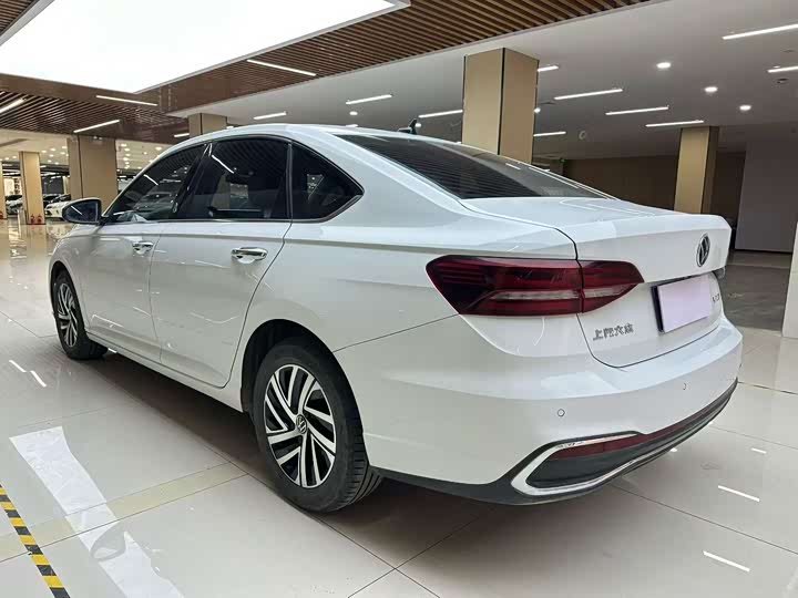 Фото 4 - Volkswagen Lavida