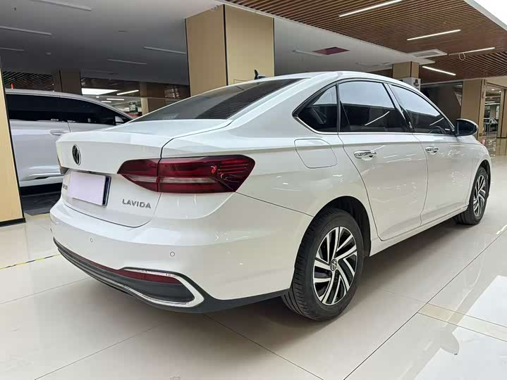 Фото 6 - Volkswagen Lavida