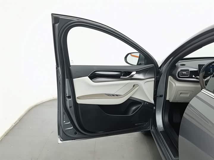 Фото 8 - BYD Qin Plus