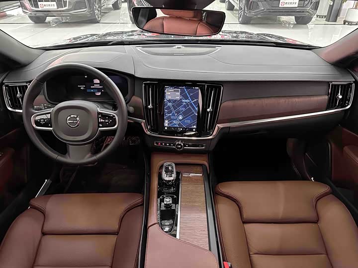 Фото 9 - Volvo S90