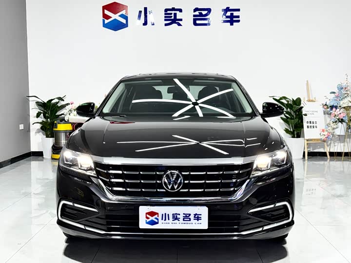 Фото 2 - Volkswagen Passat