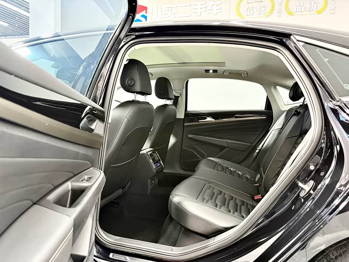 Фото 5 - Volkswagen Passat