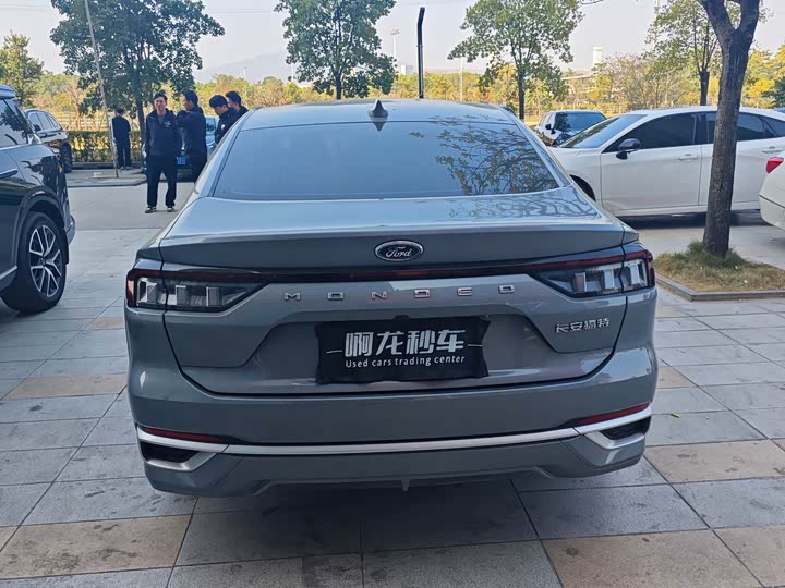 Фото 5 - Ford Mondeo