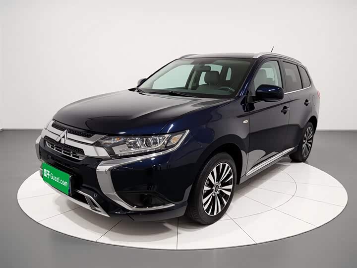 Фото 2 - Mitsubishi Outlander