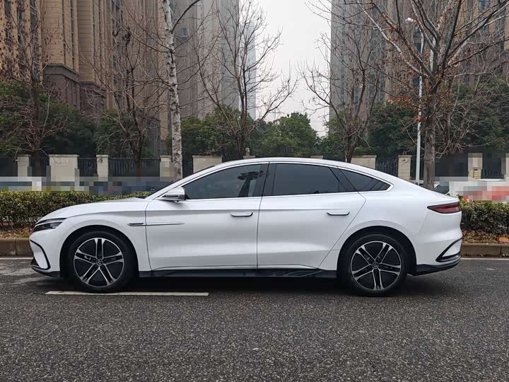 Фото 4 - BYD Han