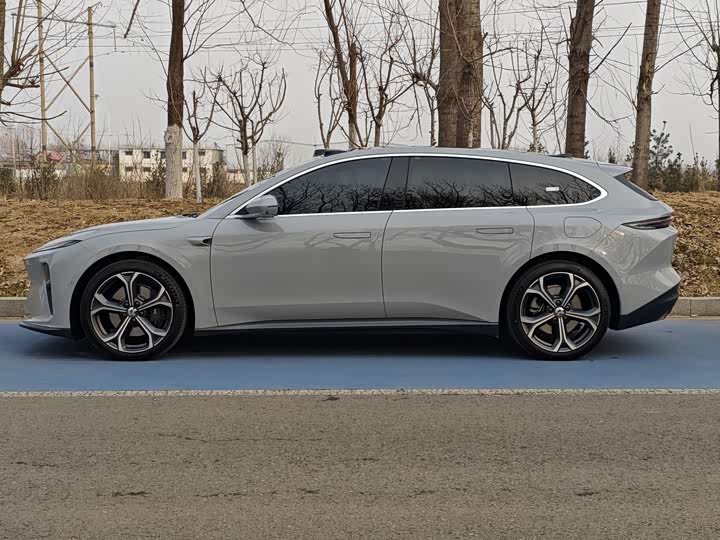 Фото 3 - Nio ET5T