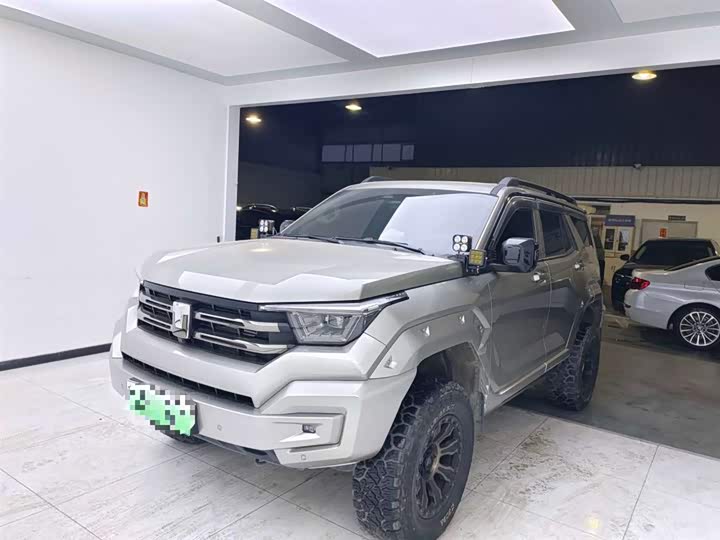 Фото 1 - Tank 400 Hybrid