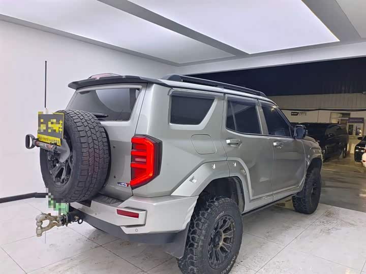 Фото 4 - Tank 400 Hybrid