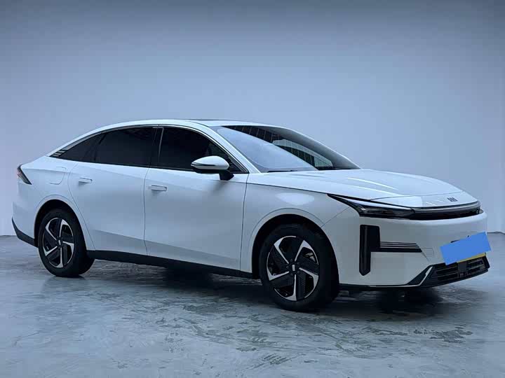 Фото 3 - Geely Galaxy L6