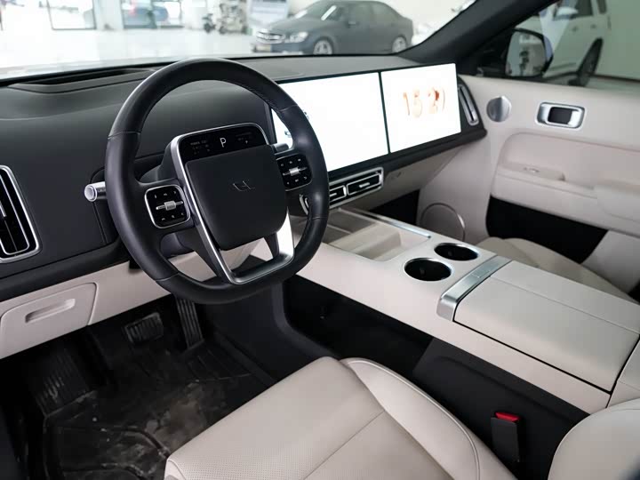 Фото 6 - LiXiang L8