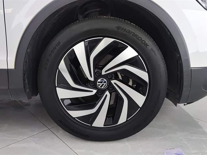 Фото 6 - Volkswagen Tiguan L Pro