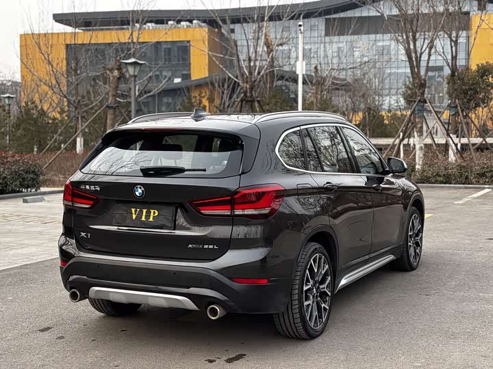 Фото 6 - BMW X1