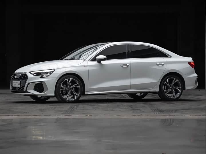 Фото 1 - Audi A3