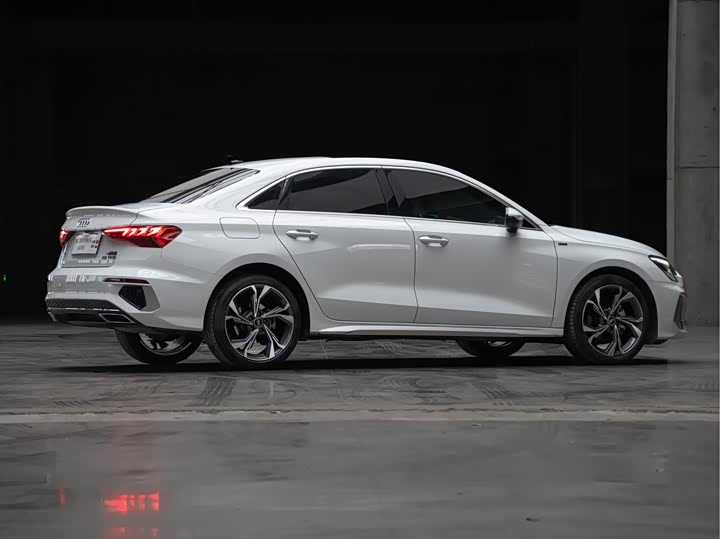 Фото 7 - Audi A3