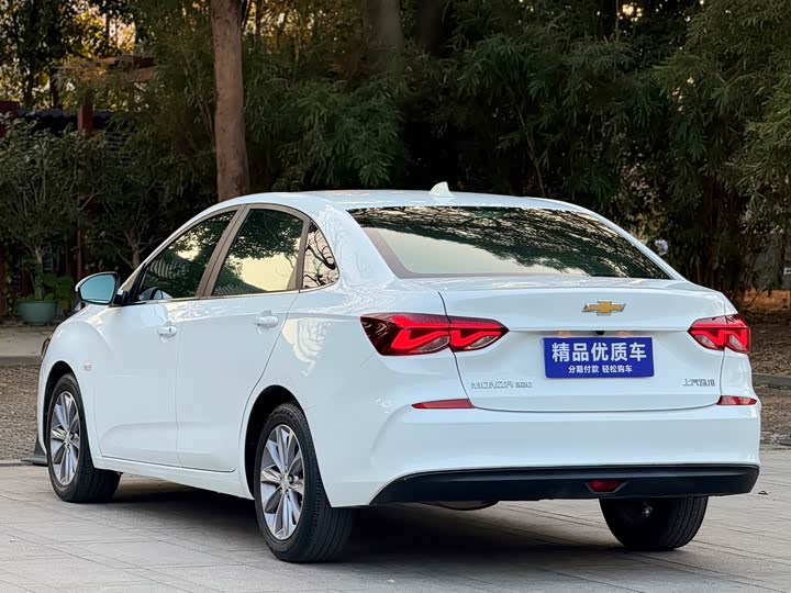 Фото 4 - Chevrolet Monza