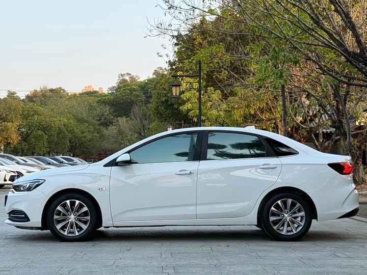 Фото 7 - Chevrolet Monza