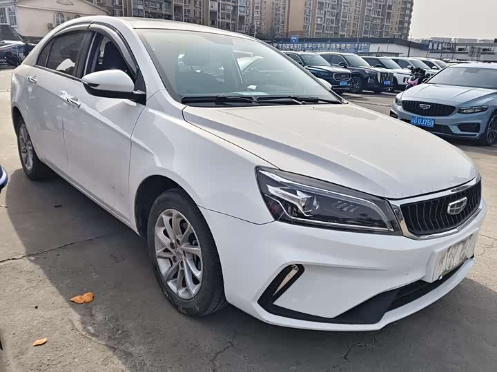 Фото 3 - Geely Emgrand