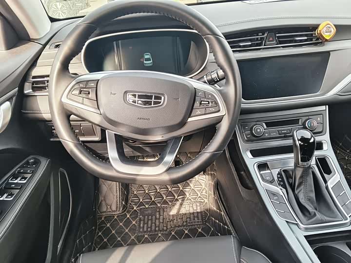 Фото 6 - Geely Emgrand