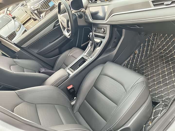 Фото 9 - Geely Emgrand