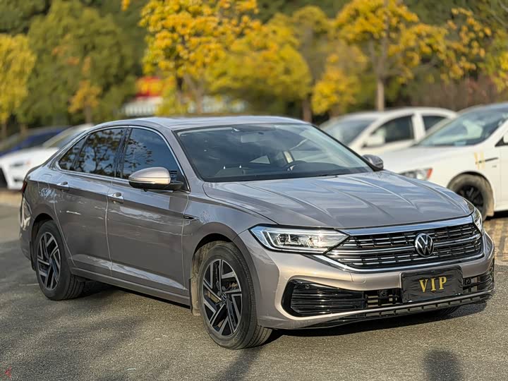 Фото 4 - Volkswagen Sagitar L