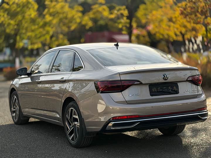 Фото 9 - Volkswagen Sagitar L