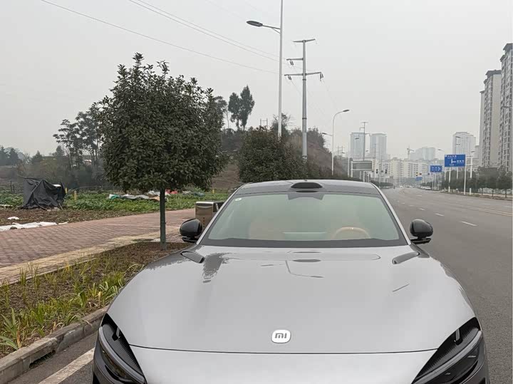 Фото 2 - Xiaomi YU7