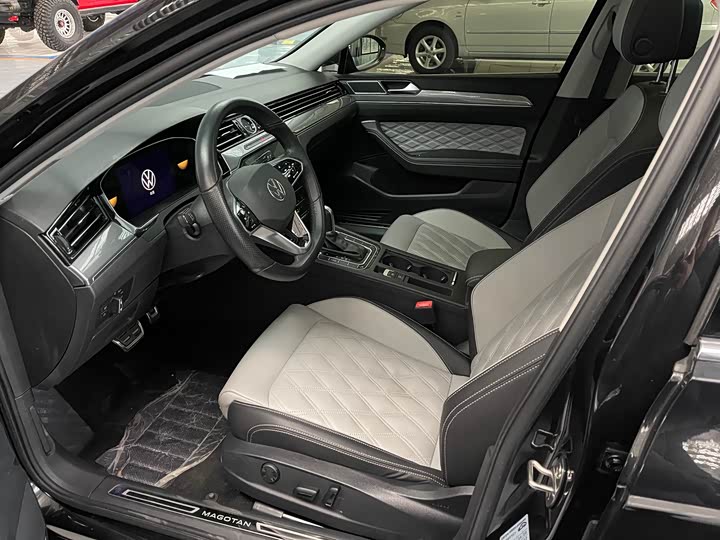 Фото 4 - Volkswagen Magotan