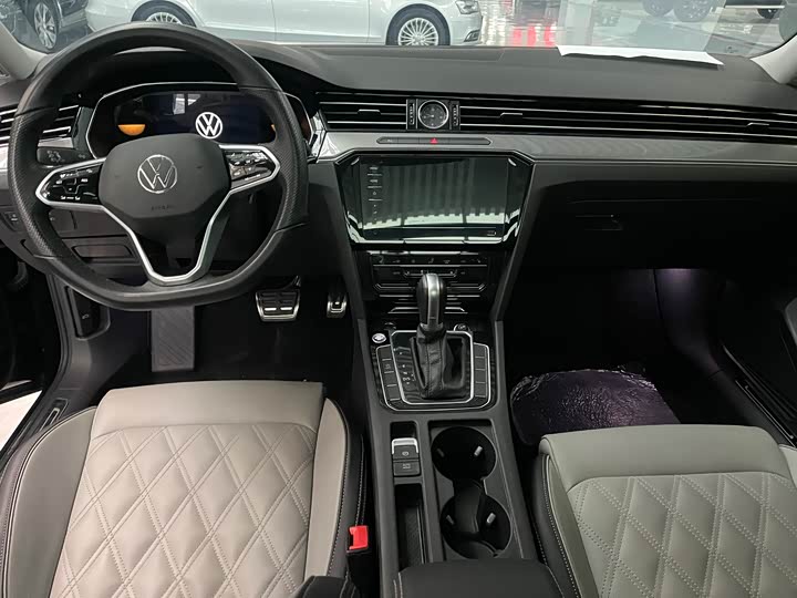 Фото 8 - Volkswagen Magotan