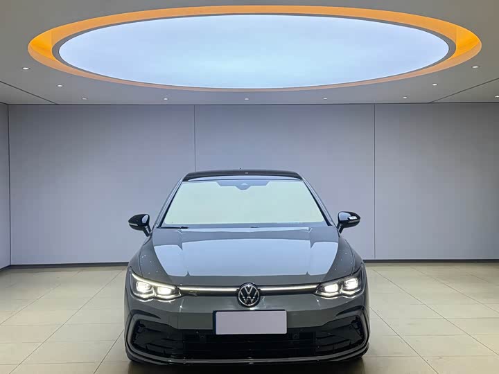 Фото 2 - Volkswagen Golf