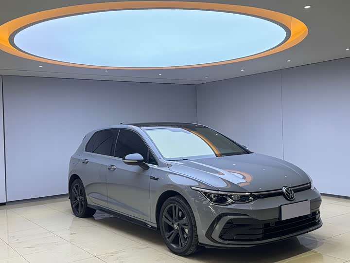 Фото 3 - Volkswagen Golf