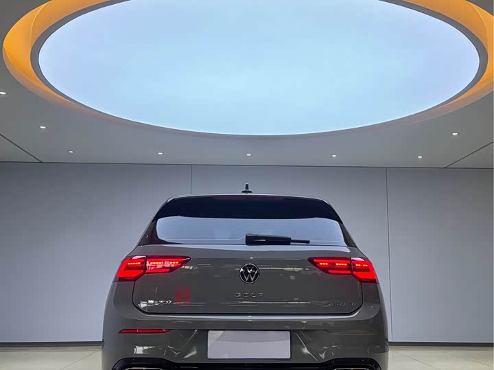 Фото 5 - Volkswagen Golf