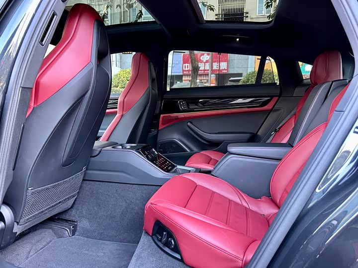 Фото 7 - Porsche Panamera