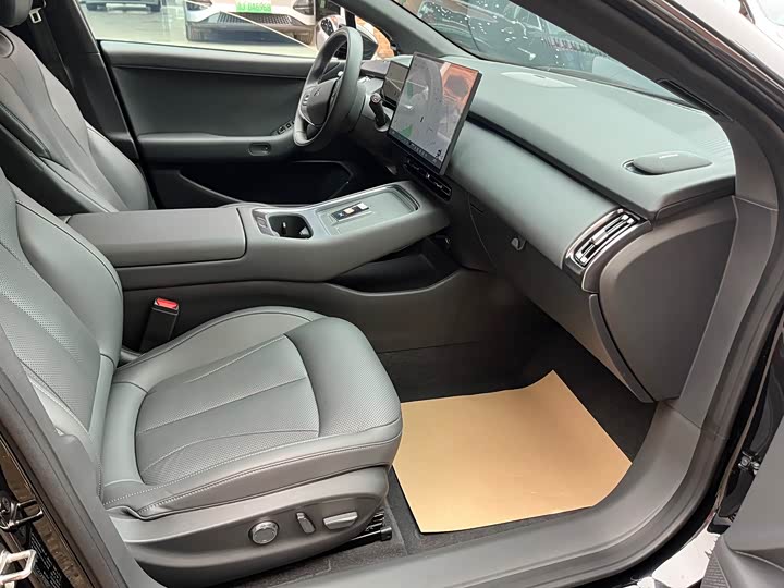 Фото 6 - XPeng F57