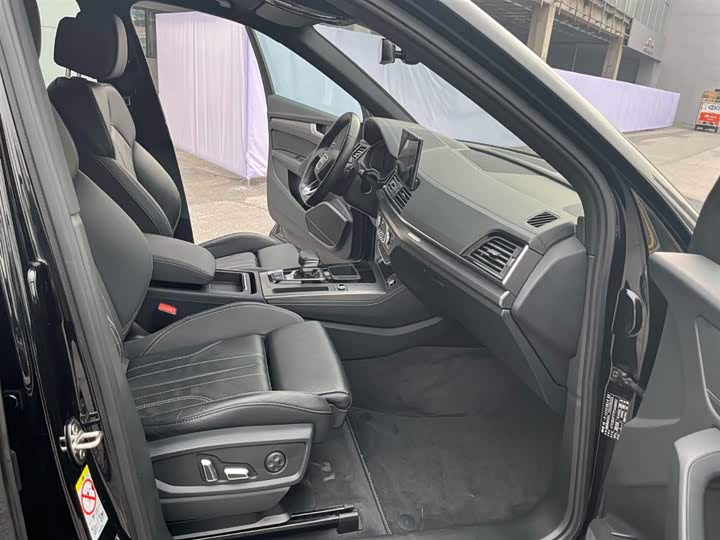 Фото 4 - Audi Q5L