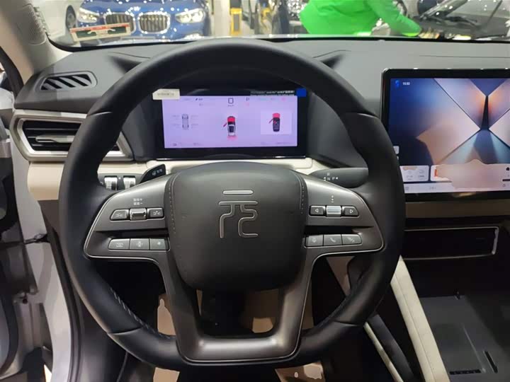 Фото 3 - BYD Yuan Up