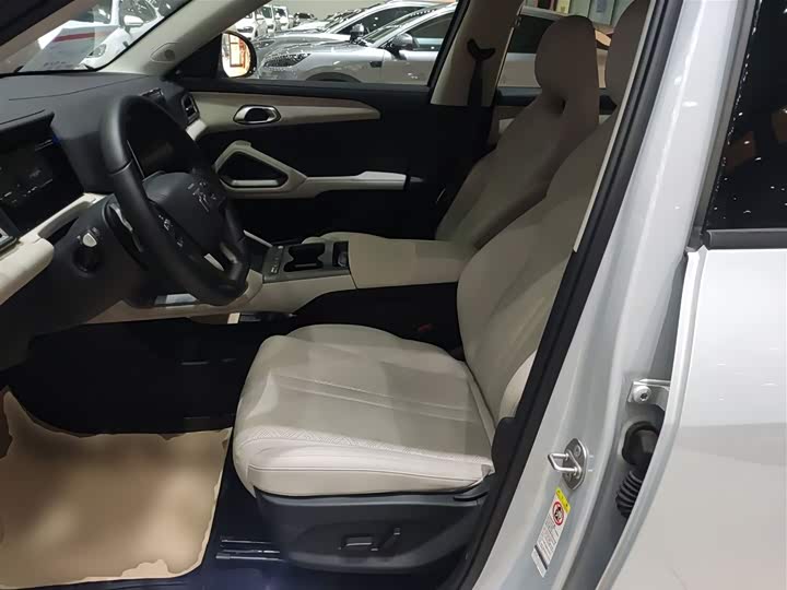 Фото 7 - BYD Yuan Up