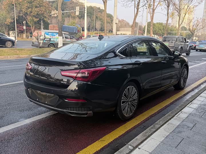 Фото 9 - Hongqi H5