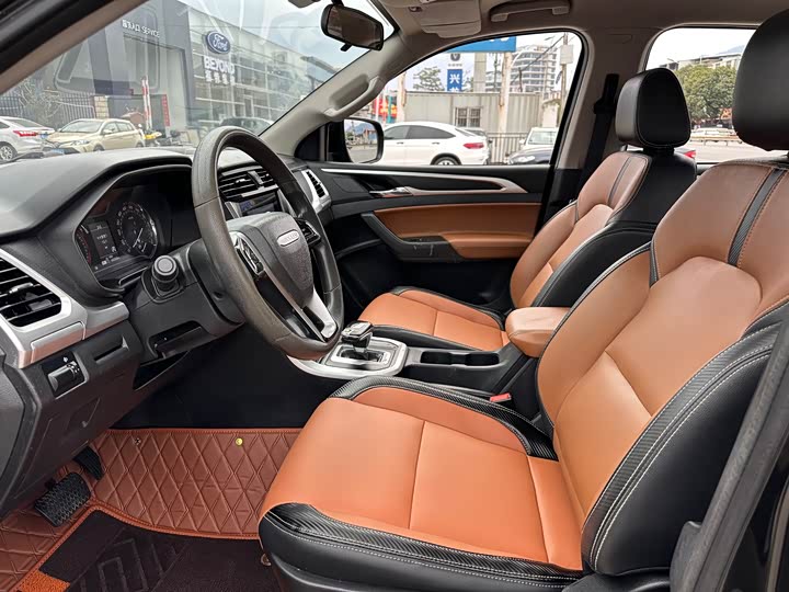 Фото 9 - Maxus T70