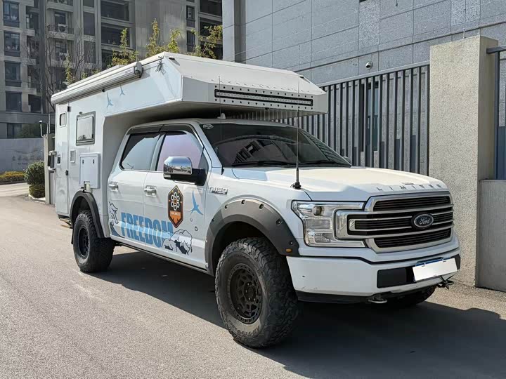 Фото 2 - Ford F-150 Raptor