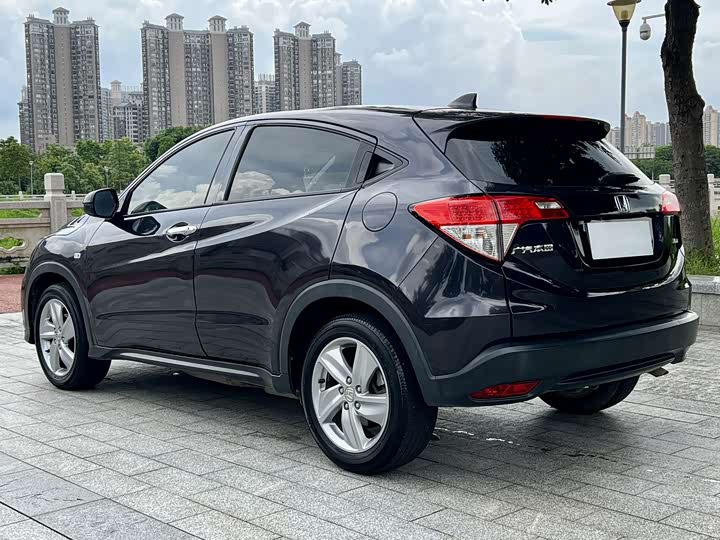 Фото 6 - Honda Vezel