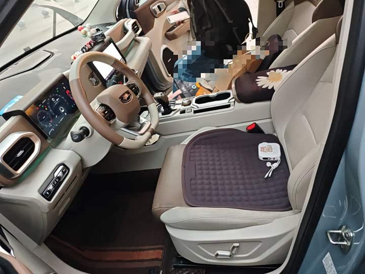 Фото 8 - Geely Icon