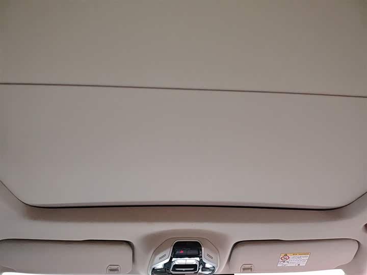 Фото 9 - Geely Icon