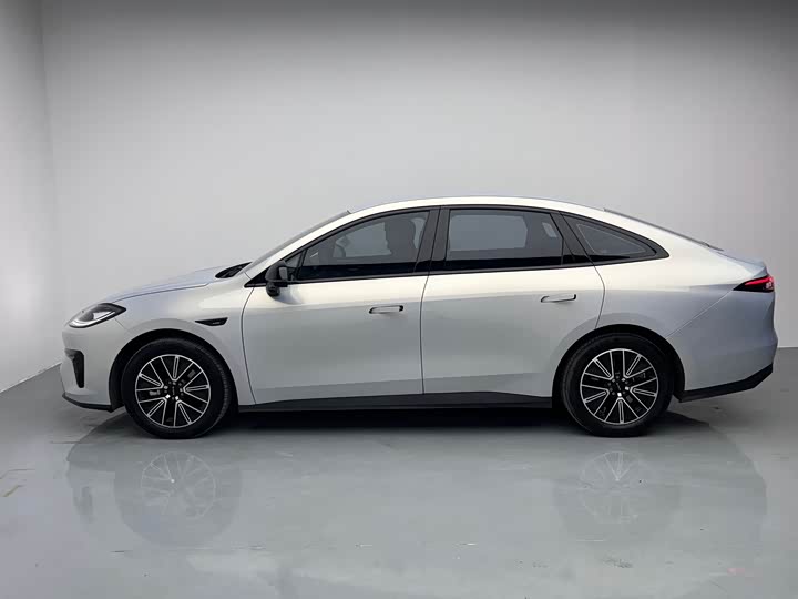 Фото 7 - GAC Aion RT