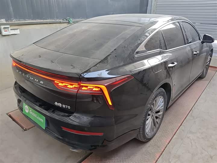 Фото 7 - Bestune B70